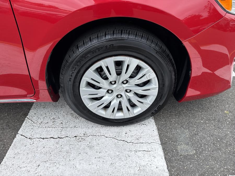 2012 Toyota Camry Hybrid 4dr Sdn LE, available for sale in Waterbury, Connecticut | National Auto Brokers, Inc.. Waterbury, Connecticut 2012 Toyota Camry Hybrid 4dr Sdn LE, available for sale in Waterbury, Connecticut | National Auto Brokers, Inc.. Waterbury, Connecticut