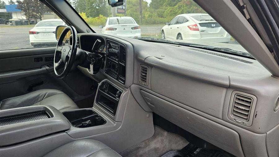2004 Chevrolet Silverado 1500 LT 4dr Crew Cab 4WD SB, available for sale in Wolcott, New York | Auto Hunter CNY. Wolcott, New York 2004 Chevrolet Silverado 1500 LT 4dr Crew Cab 4WD SB, available for sale in Wolcott, New York | Auto Hunter CNY. Wolcott, New York