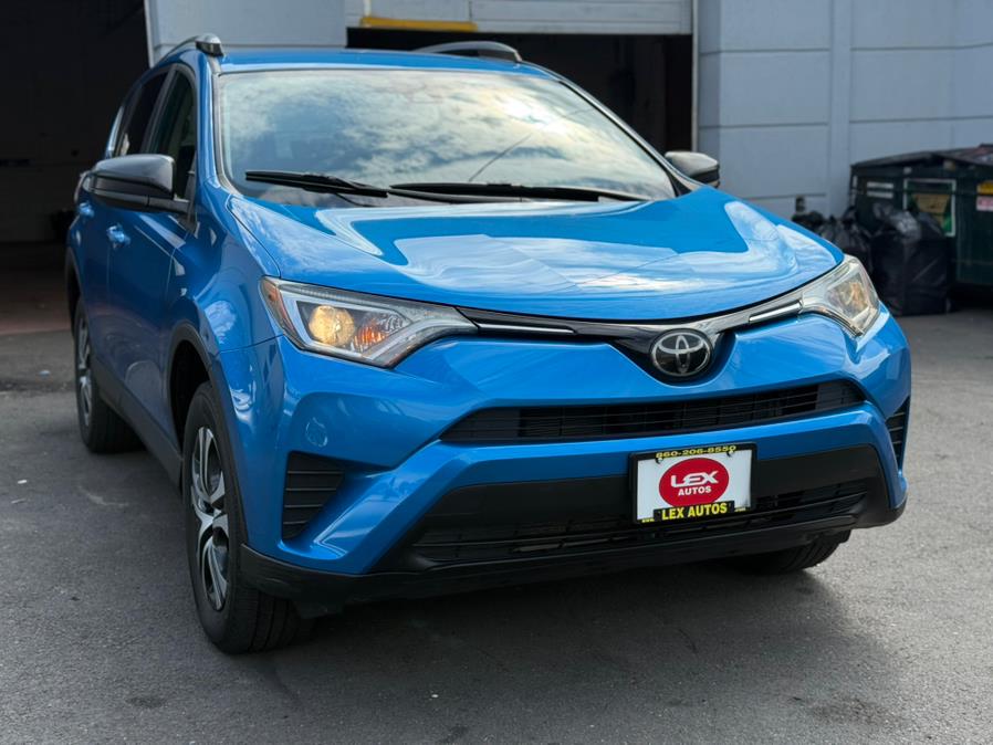 2018 Toyota RAV4 LE photo 2