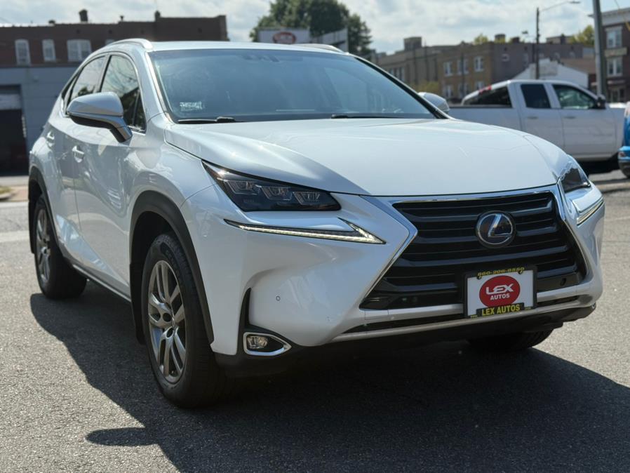 2016 Lexus NX 300h Luxury photo 4