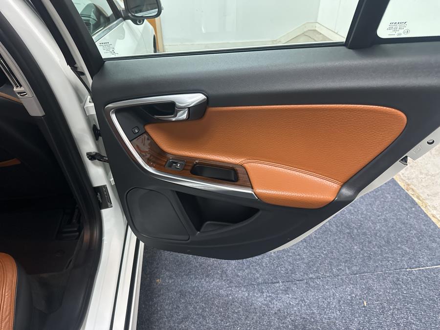 2013 Volvo S60 4dr Sdn T5 Premier AWD, available for sale in Plainville, Connecticut | New England Auto Sales LLC. Plainville, Connecticut 2013 Volvo S60 4dr Sdn T5 Premier AWD, available for sale in Plainville, Connecticut | New England Auto Sales LLC. Plainville, Connecticut