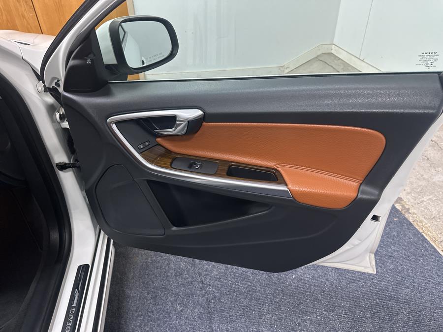 2013 Volvo S60 4dr Sdn T5 Premier AWD, available for sale in Plainville, Connecticut | New England Auto Sales LLC. Plainville, Connecticut 2013 Volvo S60 4dr Sdn T5 Premier AWD, available for sale in Plainville, Connecticut | New England Auto Sales LLC. Plainville, Connecticut