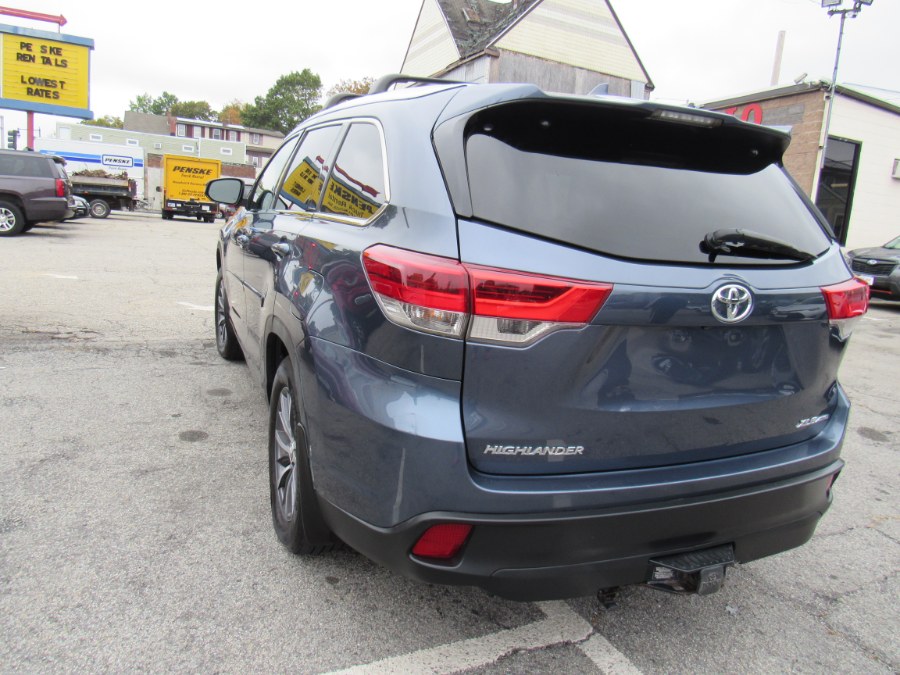 2017 Toyota Highlander XLE, available for sale in Worcester, Massachusetts | Hilario's Auto Sales Inc.. Worcester, Massachusetts 2017 Toyota Highlander XLE, available for sale in Worcester, Massachusetts | Hilario's Auto Sales Inc.. Worcester, Massachusetts
