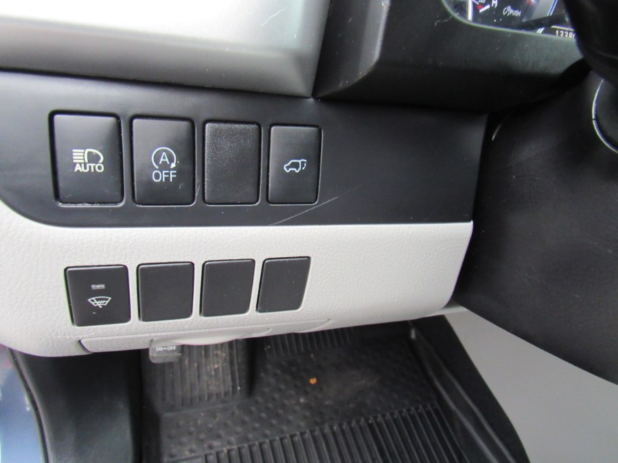 2017 Toyota Highlander XLE, available for sale in Worcester, Massachusetts | Hilario's Auto Sales Inc.. Worcester, Massachusetts 2017 Toyota Highlander XLE, available for sale in Worcester, Massachusetts | Hilario's Auto Sales Inc.. Worcester, Massachusetts