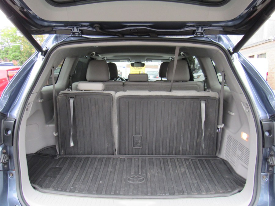 2017 Toyota Highlander XLE, available for sale in Worcester, Massachusetts | Hilario's Auto Sales Inc.. Worcester, Massachusetts 2017 Toyota Highlander XLE, available for sale in Worcester, Massachusetts | Hilario's Auto Sales Inc.. Worcester, Massachusetts