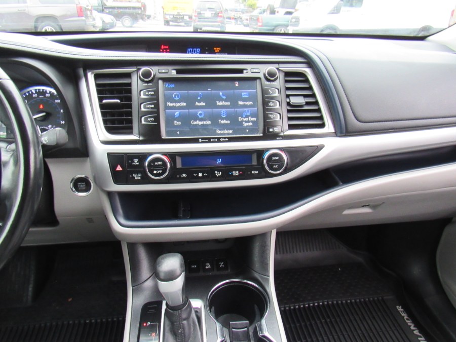2017 Toyota Highlander XLE, available for sale in Worcester, Massachusetts | Hilario's Auto Sales Inc.. Worcester, Massachusetts 2017 Toyota Highlander XLE, available for sale in Worcester, Massachusetts | Hilario's Auto Sales Inc.. Worcester, Massachusetts