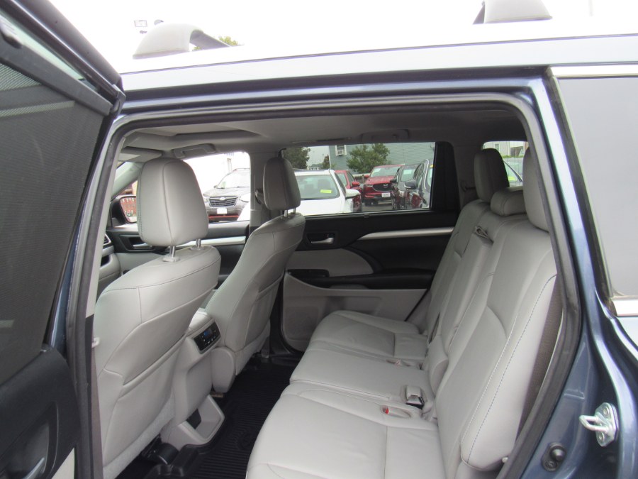 2017 Toyota Highlander XLE, available for sale in Worcester, Massachusetts | Hilario's Auto Sales Inc.. Worcester, Massachusetts 2017 Toyota Highlander XLE, available for sale in Worcester, Massachusetts | Hilario's Auto Sales Inc.. Worcester, Massachusetts
