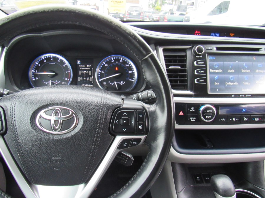 2017 Toyota Highlander XLE, available for sale in Worcester, Massachusetts | Hilario's Auto Sales Inc.. Worcester, Massachusetts 2017 Toyota Highlander XLE, available for sale in Worcester, Massachusetts | Hilario's Auto Sales Inc.. Worcester, Massachusetts