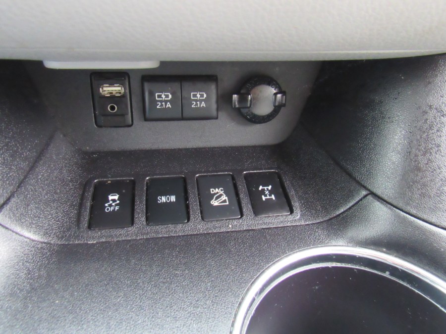 2017 Toyota Highlander XLE, available for sale in Worcester, Massachusetts | Hilario's Auto Sales Inc.. Worcester, Massachusetts 2017 Toyota Highlander XLE, available for sale in Worcester, Massachusetts | Hilario's Auto Sales Inc.. Worcester, Massachusetts