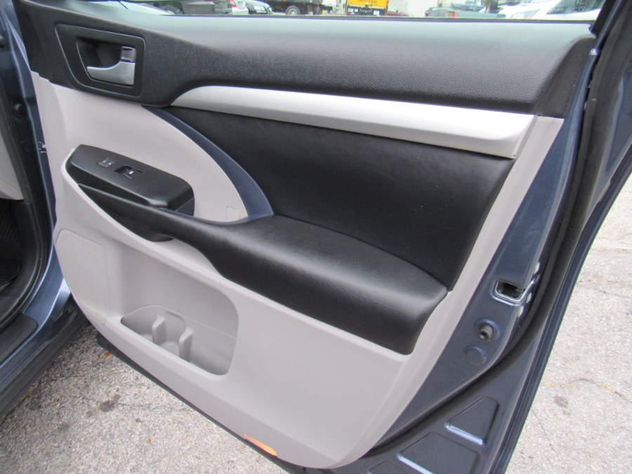 2017 Toyota Highlander XLE, available for sale in Worcester, Massachusetts | Hilario's Auto Sales Inc.. Worcester, Massachusetts 2017 Toyota Highlander XLE, available for sale in Worcester, Massachusetts | Hilario's Auto Sales Inc.. Worcester, Massachusetts