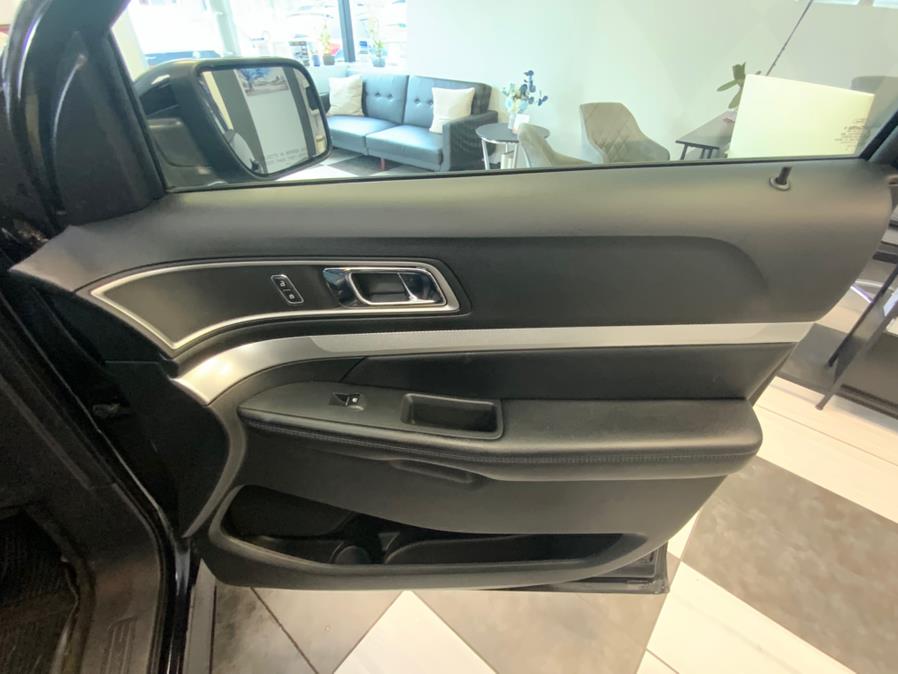2017 Ford Explorer XLT 4WD, available for sale in Hartford, Connecticut | Franklin Motors Auto Sales LLC. Hartford, Connecticut 2017 Ford Explorer XLT 4WD, available for sale in Hartford, Connecticut | Franklin Motors Auto Sales LLC. Hartford, Connecticut