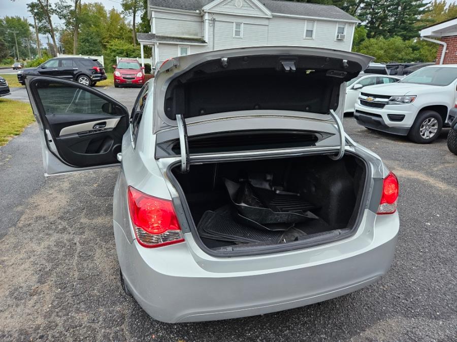 2014 Chevrolet Cruze 4dr Sdn Auto 1LT, available for sale in East Windsor, Connecticut | Toro Auto. East Windsor, Connecticut 2014 Chevrolet Cruze 4dr Sdn Auto 1LT, available for sale in East Windsor, Connecticut | Toro Auto. East Windsor, Connecticut