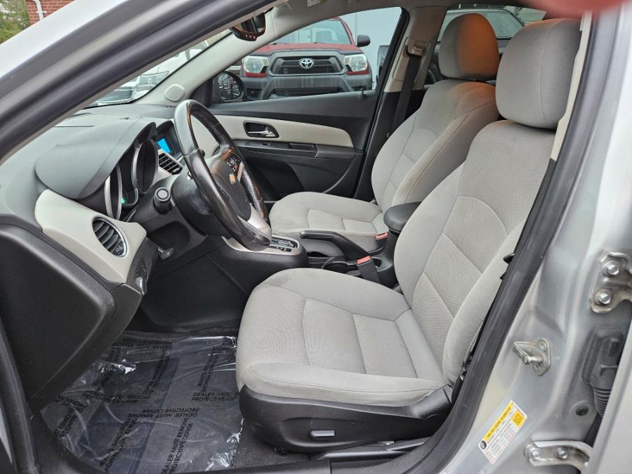 2014 Chevrolet Cruze 4dr Sdn Auto 1LT, available for sale in East Windsor, Connecticut | Toro Auto. East Windsor, Connecticut 2014 Chevrolet Cruze 4dr Sdn Auto 1LT, available for sale in East Windsor, Connecticut | Toro Auto. East Windsor, Connecticut