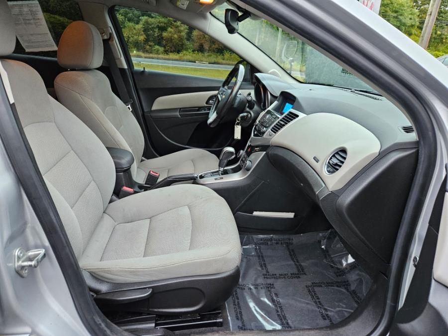 2014 Chevrolet Cruze 4dr Sdn Auto 1LT, available for sale in East Windsor, Connecticut | Toro Auto. East Windsor, Connecticut 2014 Chevrolet Cruze 4dr Sdn Auto 1LT, available for sale in East Windsor, Connecticut | Toro Auto. East Windsor, Connecticut