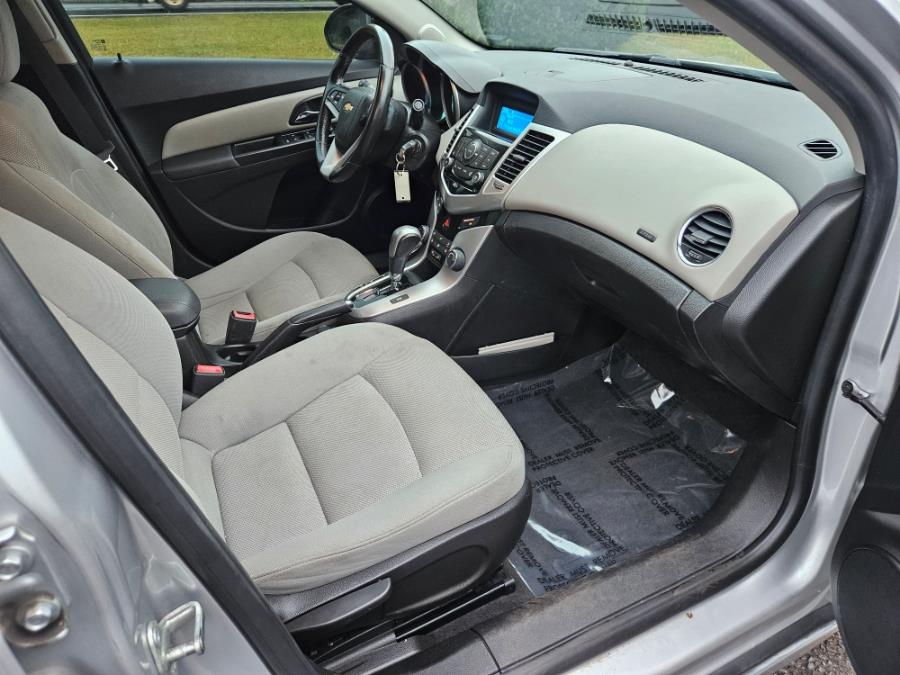 2014 Chevrolet Cruze 4dr Sdn Auto 1LT, available for sale in East Windsor, Connecticut | Toro Auto. East Windsor, Connecticut 2014 Chevrolet Cruze 4dr Sdn Auto 1LT, available for sale in East Windsor, Connecticut | Toro Auto. East Windsor, Connecticut