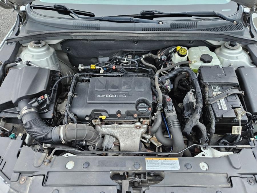 2014 Chevrolet Cruze 4dr Sdn Auto 1LT, available for sale in East Windsor, Connecticut | Toro Auto. East Windsor, Connecticut 2014 Chevrolet Cruze 4dr Sdn Auto 1LT, available for sale in East Windsor, Connecticut | Toro Auto. East Windsor, Connecticut