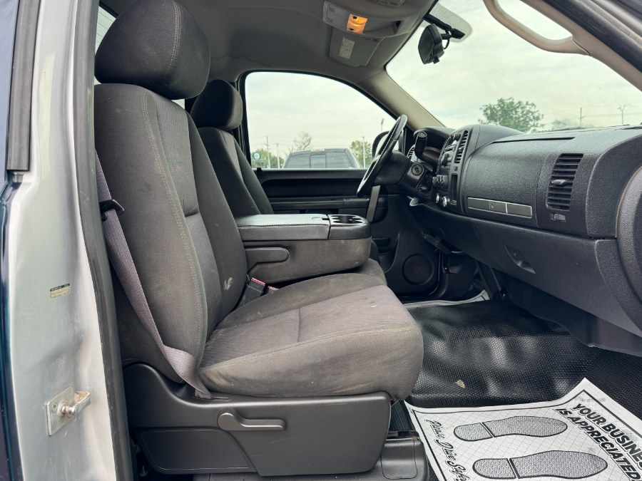 2011 Chevrolet Silverado 2500HD 4WD Reg Cab 133.7" LT, available for sale in Ortonville, Michigan | Marsh Auto Sales LLC. Ortonville, Michigan 2011 Chevrolet Silverado 2500HD 4WD Reg Cab 133.7" LT, available for sale in Ortonville, Michigan | Marsh Auto Sales LLC. Ortonville, Michigan