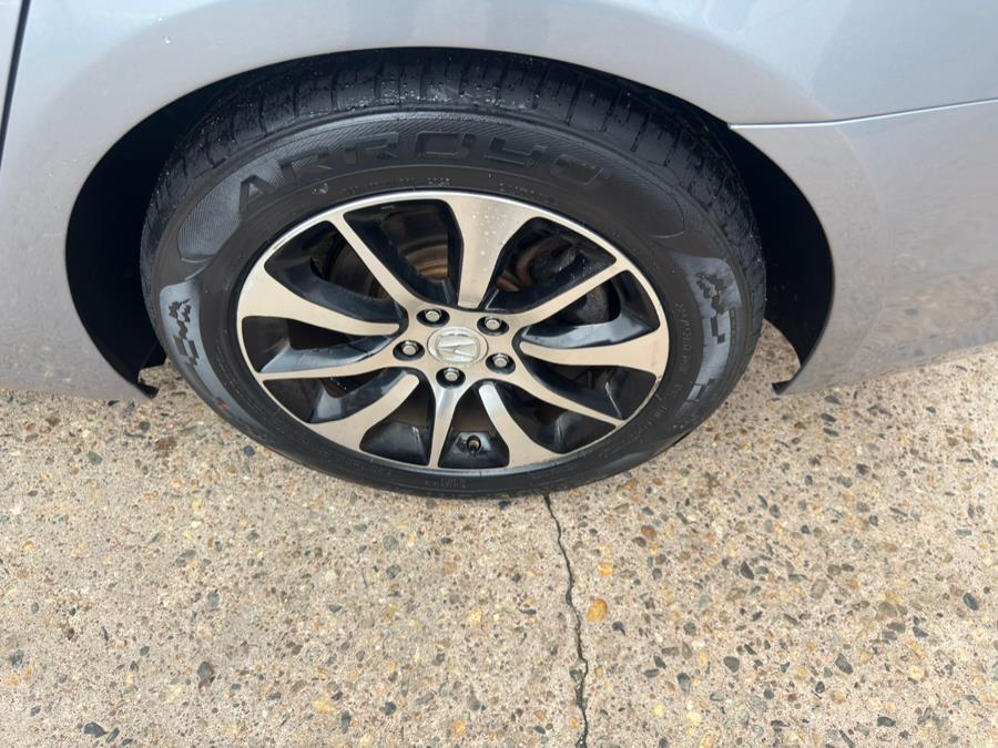 2015 Acura TLX 4dr Sdn FWD, available for sale in Manchester, Connecticut | Carsonmain LLC. Manchester, Connecticut 2015 Acura TLX 4dr Sdn FWD, available for sale in Manchester, Connecticut | Carsonmain LLC. Manchester, Connecticut