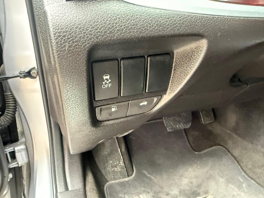 2015 Acura TLX 4dr Sdn FWD, available for sale in Manchester, Connecticut | Carsonmain LLC. Manchester, Connecticut 2015 Acura TLX 4dr Sdn FWD, available for sale in Manchester, Connecticut | Carsonmain LLC. Manchester, Connecticut