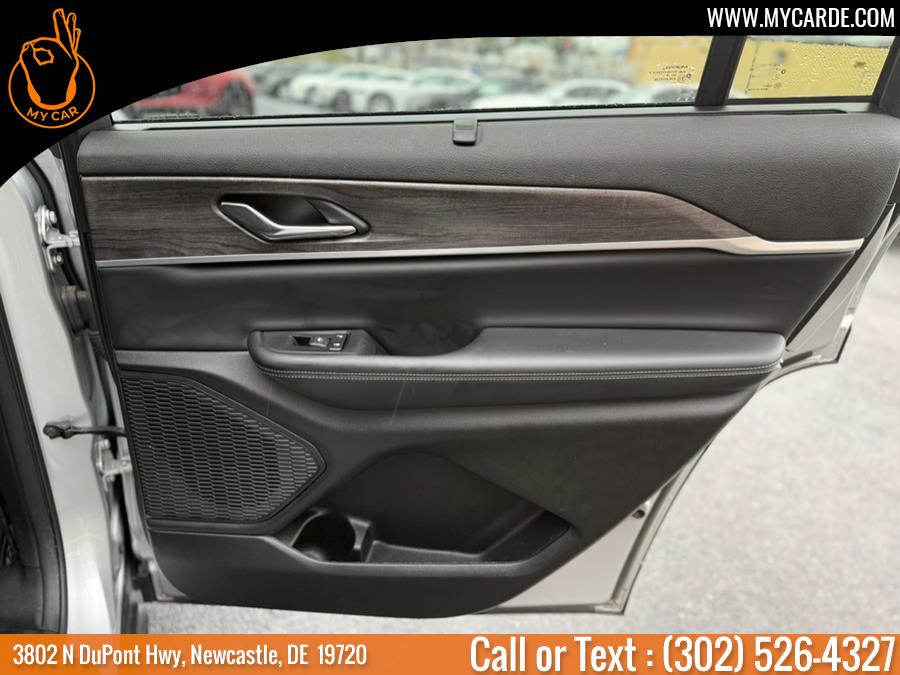 2024 Jeep Grand Cherokee Limited photo 14