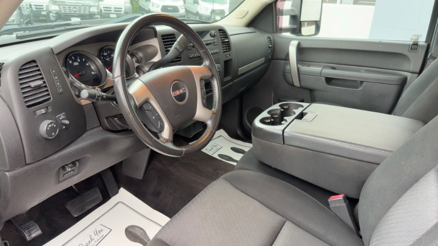 2013 GMC Sierra 2500HD 4WD Reg Cab 133.7" SLE, available for sale in Waterbury, Connecticut | West End Automotive Center. Waterbury, Connecticut 2013 GMC Sierra 2500HD 4WD Reg Cab 133.7" SLE, available for sale in Waterbury, Connecticut | West End Automotive Center. Waterbury, Connecticut