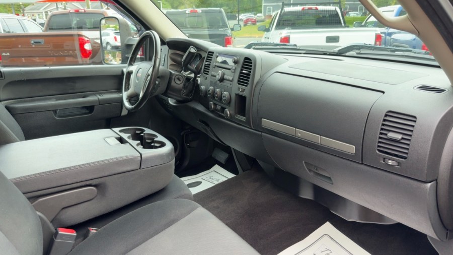 2013 GMC Sierra 2500HD 4WD Reg Cab 133.7" SLE, available for sale in Waterbury, Connecticut | West End Automotive Center. Waterbury, Connecticut 2013 GMC Sierra 2500HD 4WD Reg Cab 133.7" SLE, available for sale in Waterbury, Connecticut | West End Automotive Center. Waterbury, Connecticut