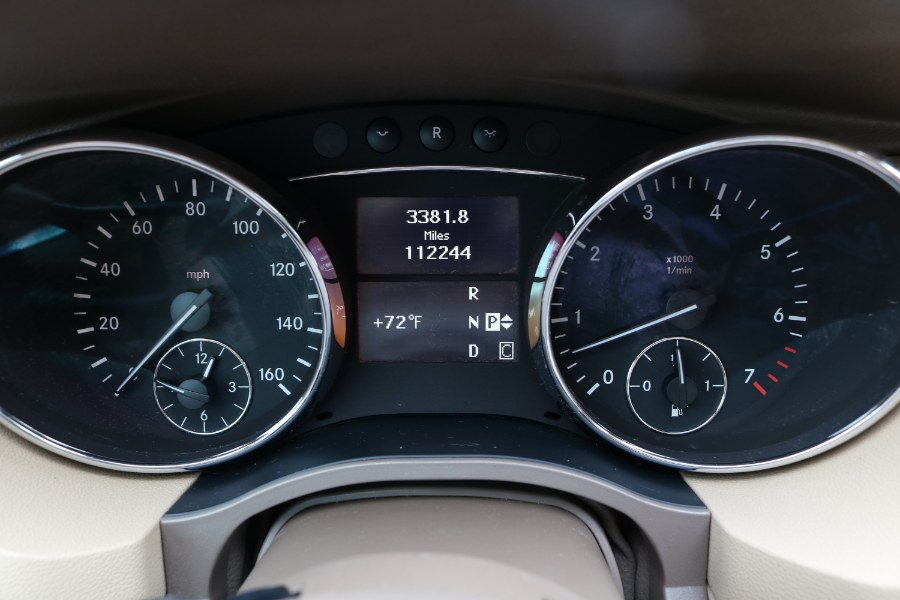 2010 Mercedes-Benz R-Class 4MATIC 4dr R350, available for sale in Bristol, Connecticut | Dealmax Motors LLC. Bristol, Connecticut 2010 Mercedes-Benz R-Class 4MATIC 4dr R350, available for sale in Bristol, Connecticut | Dealmax Motors LLC. Bristol, Connecticut