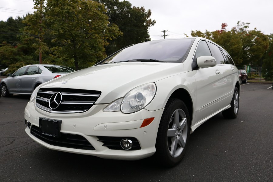 2010 Mercedes-Benz R-Class 4MATIC 4dr R350, available for sale in Bristol, Connecticut | Dealmax Motors LLC. Bristol, Connecticut 2010 Mercedes-Benz R-Class 4MATIC 4dr R350, available for sale in Bristol, Connecticut | Dealmax Motors LLC. Bristol, Connecticut