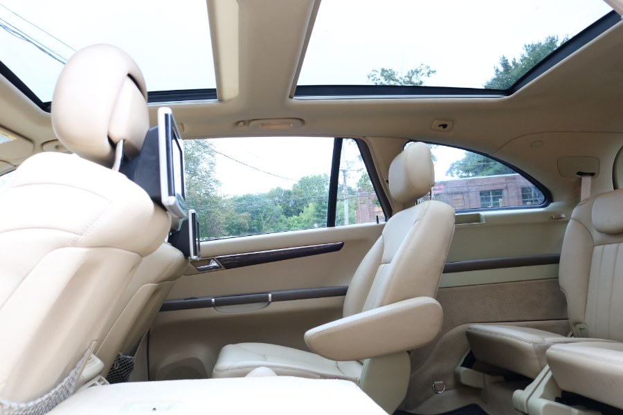 2010 Mercedes-Benz R-Class 4MATIC 4dr R350, available for sale in Bristol, Connecticut | Dealmax Motors LLC. Bristol, Connecticut 2010 Mercedes-Benz R-Class 4MATIC 4dr R350, available for sale in Bristol, Connecticut | Dealmax Motors LLC. Bristol, Connecticut