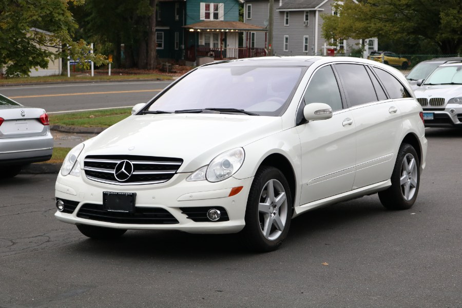 2010 Mercedes-Benz R-Class 4MATIC 4dr R350, available for sale in Bristol, Connecticut | Dealmax Motors LLC. Bristol, Connecticut 2010 Mercedes-Benz R-Class 4MATIC 4dr R350, available for sale in Bristol, Connecticut | Dealmax Motors LLC. Bristol, Connecticut