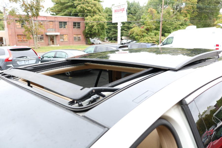 2010 Mercedes-Benz R-Class 4MATIC 4dr R350, available for sale in Bristol, Connecticut | Dealmax Motors LLC. Bristol, Connecticut 2010 Mercedes-Benz R-Class 4MATIC 4dr R350, available for sale in Bristol, Connecticut | Dealmax Motors LLC. Bristol, Connecticut