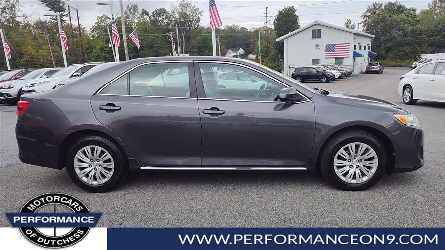 2012 Toyota Camry LE photo 2