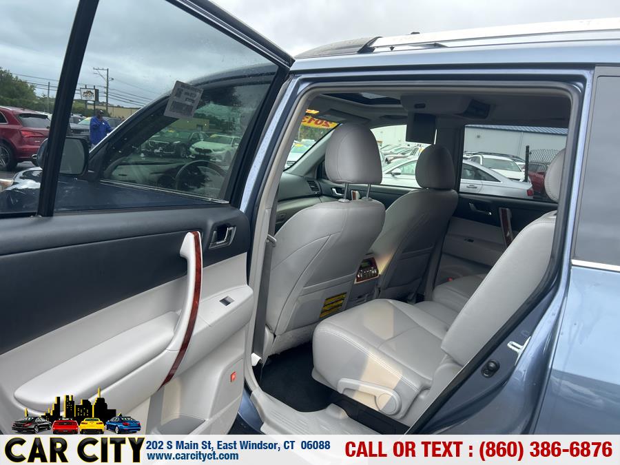 2013 Toyota Highlander Hybrid 4WD 4dr Limited (Natl), available for sale in East Windsor, Connecticut | Car City LLC. East Windsor, Connecticut 2013 Toyota Highlander Hybrid 4WD 4dr Limited (Natl), available for sale in East Windsor, Connecticut | Car City LLC. East Windsor, Connecticut