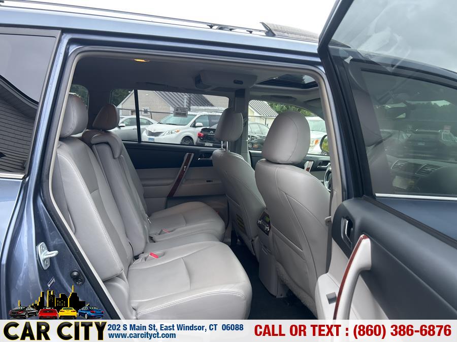 2013 Toyota Highlander Hybrid 4WD 4dr Limited (Natl), available for sale in East Windsor, Connecticut | Car City LLC. East Windsor, Connecticut 2013 Toyota Highlander Hybrid 4WD 4dr Limited (Natl), available for sale in East Windsor, Connecticut | Car City LLC. East Windsor, Connecticut