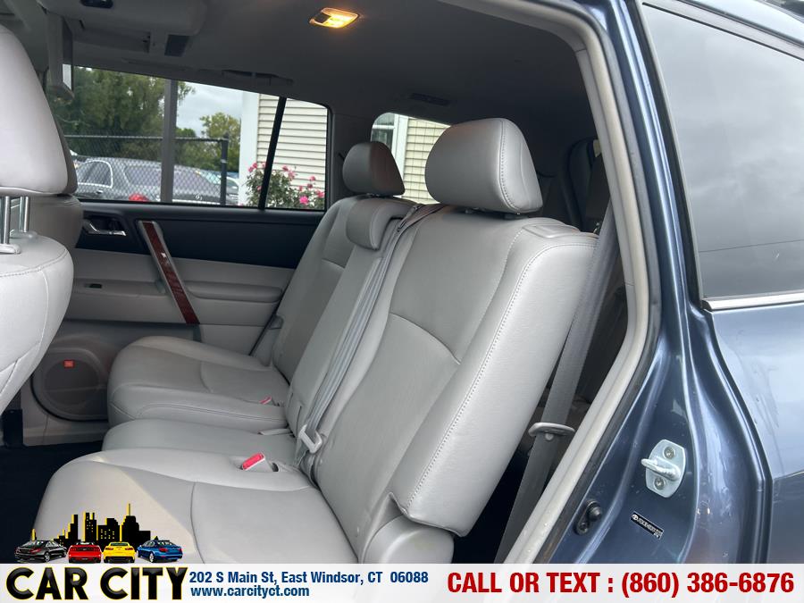 2013 Toyota Highlander Hybrid 4WD 4dr Limited (Natl), available for sale in East Windsor, Connecticut | Car City LLC. East Windsor, Connecticut 2013 Toyota Highlander Hybrid 4WD 4dr Limited (Natl), available for sale in East Windsor, Connecticut | Car City LLC. East Windsor, Connecticut