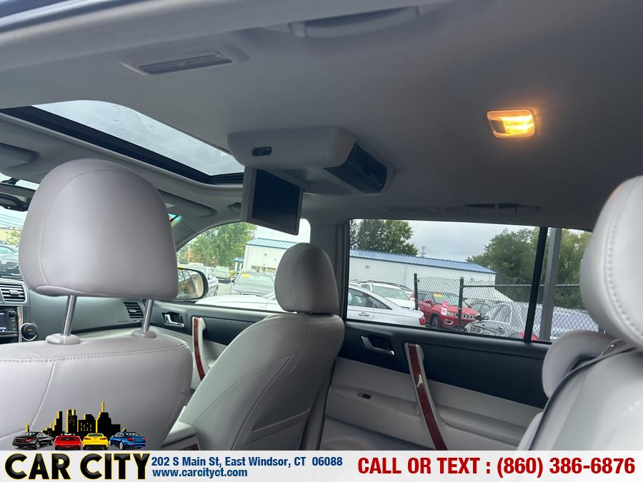 2013 Toyota Highlander Hybrid 4WD 4dr Limited (Natl), available for sale in East Windsor, Connecticut | Car City LLC. East Windsor, Connecticut 2013 Toyota Highlander Hybrid 4WD 4dr Limited (Natl), available for sale in East Windsor, Connecticut | Car City LLC. East Windsor, Connecticut