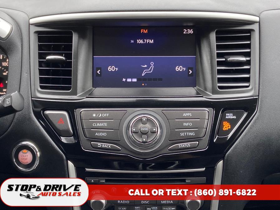 2017 Nissan Pathfinder 4x4 SV photo 9