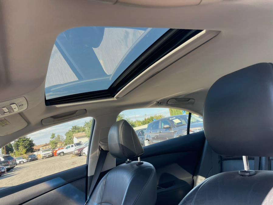 2011 Lexus ES 350 4dr Sdn, available for sale in Hawaiian Gardens, California | Luxe Motors. Hawaiian Gardens, California 2011 Lexus ES 350 4dr Sdn, available for sale in Hawaiian Gardens, California | Luxe Motors. Hawaiian Gardens, California