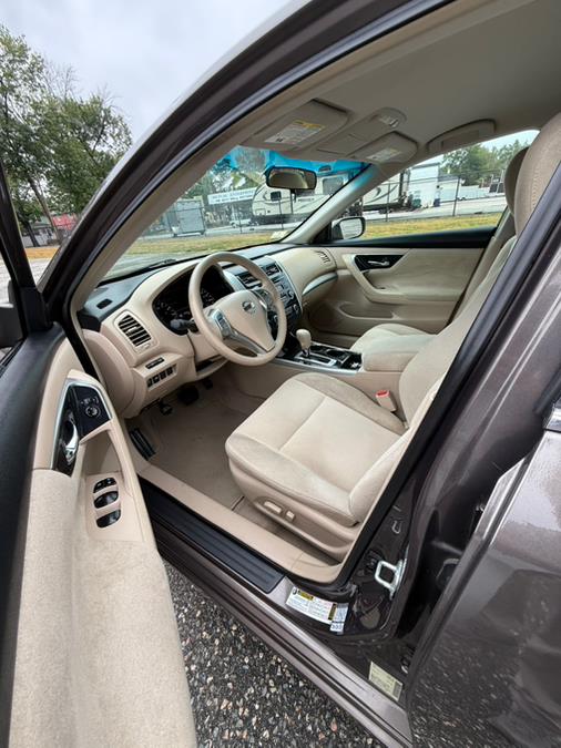 2013 Nissan Altima 4dr Sdn I4 2.5 SL, available for sale in Springfield, Massachusetts | Auto Globe LLC. Springfield, Massachusetts 2013 Nissan Altima 4dr Sdn I4 2.5 SL, available for sale in Springfield, Massachusetts | Auto Globe LLC. Springfield, Massachusetts