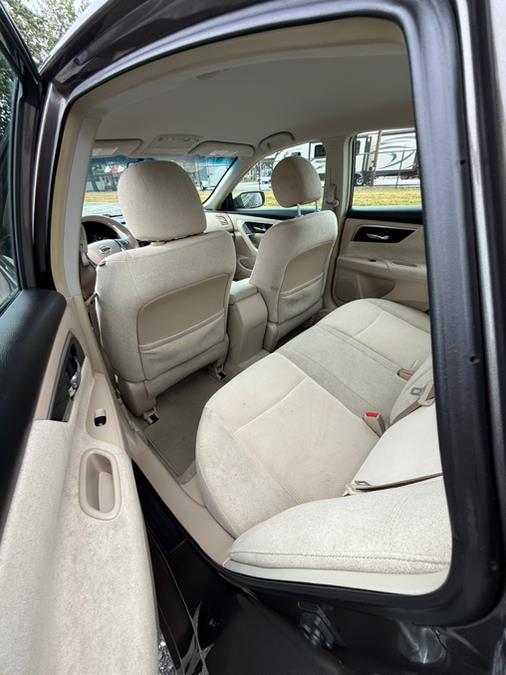 2013 Nissan Altima 4dr Sdn I4 2.5 SL, available for sale in Springfield, Massachusetts | Auto Globe LLC. Springfield, Massachusetts 2013 Nissan Altima 4dr Sdn I4 2.5 SL, available for sale in Springfield, Massachusetts | Auto Globe LLC. Springfield, Massachusetts