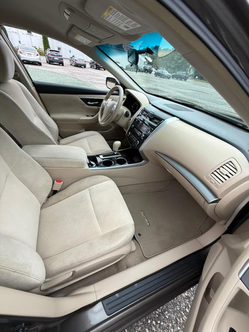 2013 Nissan Altima 4dr Sdn I4 2.5 SL, available for sale in Springfield, Massachusetts | Auto Globe LLC. Springfield, Massachusetts 2013 Nissan Altima 4dr Sdn I4 2.5 SL, available for sale in Springfield, Massachusetts | Auto Globe LLC. Springfield, Massachusetts