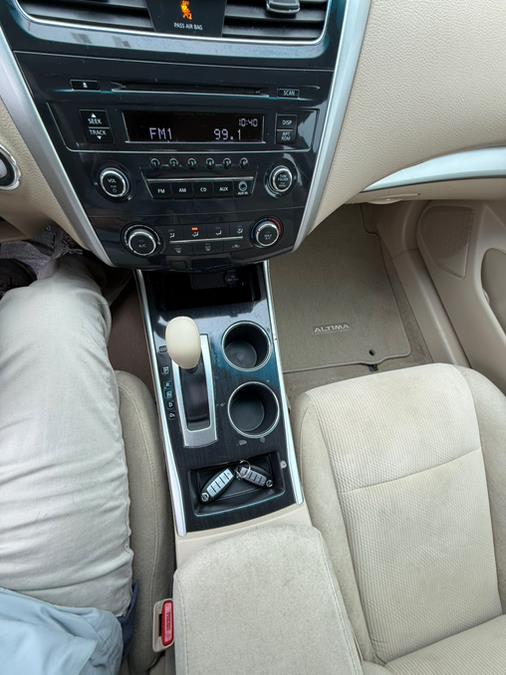 2013 Nissan Altima 4dr Sdn I4 2.5 SL, available for sale in Springfield, Massachusetts | Auto Globe LLC. Springfield, Massachusetts 2013 Nissan Altima 4dr Sdn I4 2.5 SL, available for sale in Springfield, Massachusetts | Auto Globe LLC. Springfield, Massachusetts