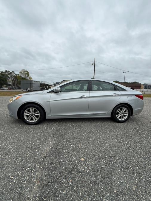 2012 Hyundai Sonata 4dr Sdn 2.4L Auto GLS PZEV, available for sale in Springfield, Massachusetts | Auto Globe LLC. Springfield, Massachusetts 2012 Hyundai Sonata 4dr Sdn 2.4L Auto GLS PZEV, available for sale in Springfield, Massachusetts | Auto Globe LLC. Springfield, Massachusetts