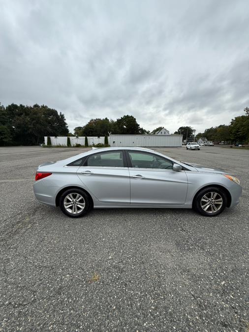 2012 Hyundai Sonata 4dr Sdn 2.4L Auto GLS PZEV, available for sale in Springfield, Massachusetts | Auto Globe LLC. Springfield, Massachusetts 2012 Hyundai Sonata 4dr Sdn 2.4L Auto GLS PZEV, available for sale in Springfield, Massachusetts | Auto Globe LLC. Springfield, Massachusetts