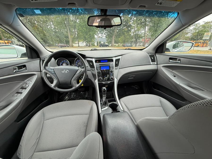 2012 Hyundai Sonata 4dr Sdn 2.4L Auto GLS PZEV, available for sale in Springfield, Massachusetts | Auto Globe LLC. Springfield, Massachusetts 2012 Hyundai Sonata 4dr Sdn 2.4L Auto GLS PZEV, available for sale in Springfield, Massachusetts | Auto Globe LLC. Springfield, Massachusetts