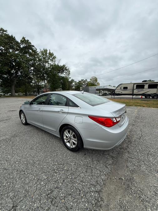 2012 Hyundai Sonata 4dr Sdn 2.4L Auto GLS PZEV, available for sale in Springfield, Massachusetts | Auto Globe LLC. Springfield, Massachusetts 2012 Hyundai Sonata 4dr Sdn 2.4L Auto GLS PZEV, available for sale in Springfield, Massachusetts | Auto Globe LLC. Springfield, Massachusetts