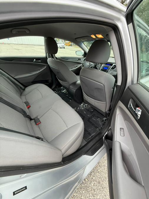 2012 Hyundai Sonata 4dr Sdn 2.4L Auto GLS PZEV, available for sale in Springfield, Massachusetts | Auto Globe LLC. Springfield, Massachusetts 2012 Hyundai Sonata 4dr Sdn 2.4L Auto GLS PZEV, available for sale in Springfield, Massachusetts | Auto Globe LLC. Springfield, Massachusetts