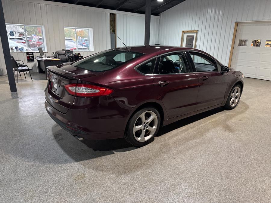 2013 Ford Fusion SE photo 2