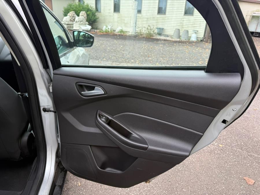 2014 Ford Focus 5dr HB SE, available for sale in East Windsor, Connecticut | STS Automotive. East Windsor, Connecticut 2014 Ford Focus 5dr HB SE, available for sale in East Windsor, Connecticut | STS Automotive. East Windsor, Connecticut