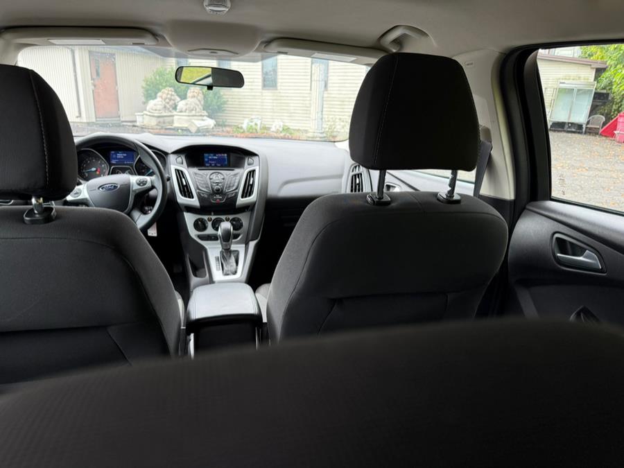 2014 Ford Focus 5dr HB SE, available for sale in East Windsor, Connecticut | STS Automotive. East Windsor, Connecticut 2014 Ford Focus 5dr HB SE, available for sale in East Windsor, Connecticut | STS Automotive. East Windsor, Connecticut